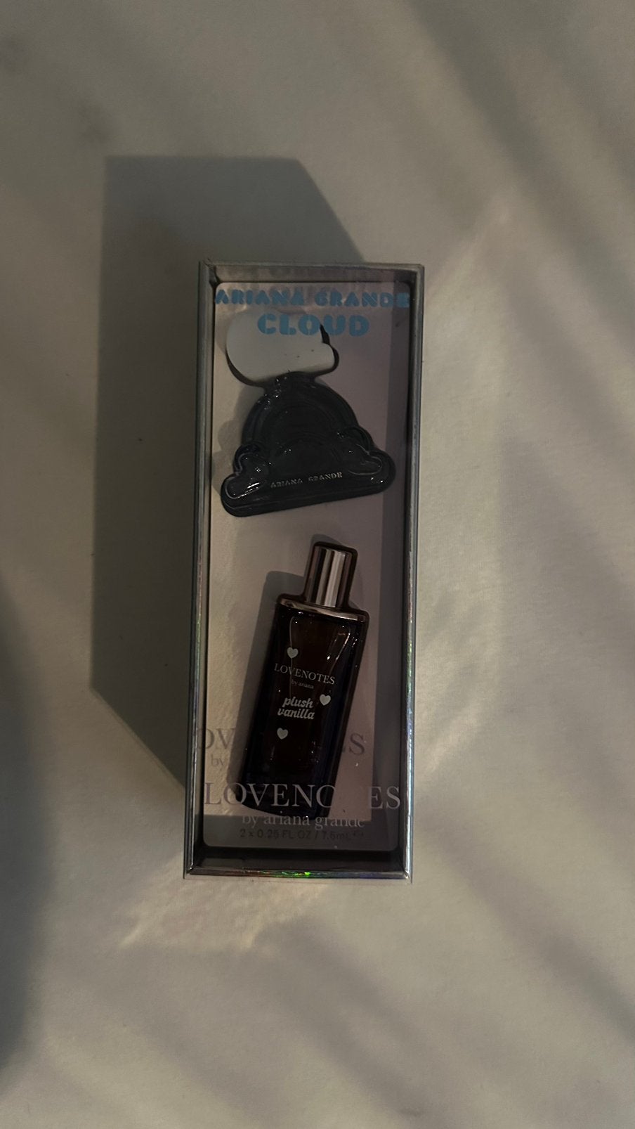 ariana grande love notes plush vanilla gift set, Sieraden, Tassen en Uiterlijk, Uiterlijk | Parfum, Verzenden, Nieuw