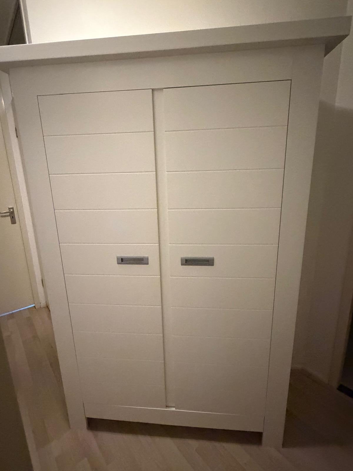 Witte kledingkast met planken en hangruimte, Ophalen, Gebruikt, 100 tot 150 cm, 150 tot 200 cm