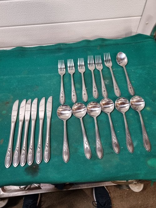 bestek zes persoons wiltshire met roos, Huis en Inrichting, Keuken | Bestek, Ophalen of Verzenden, 'T Olde Gre-j, Info@toldegrej.nl