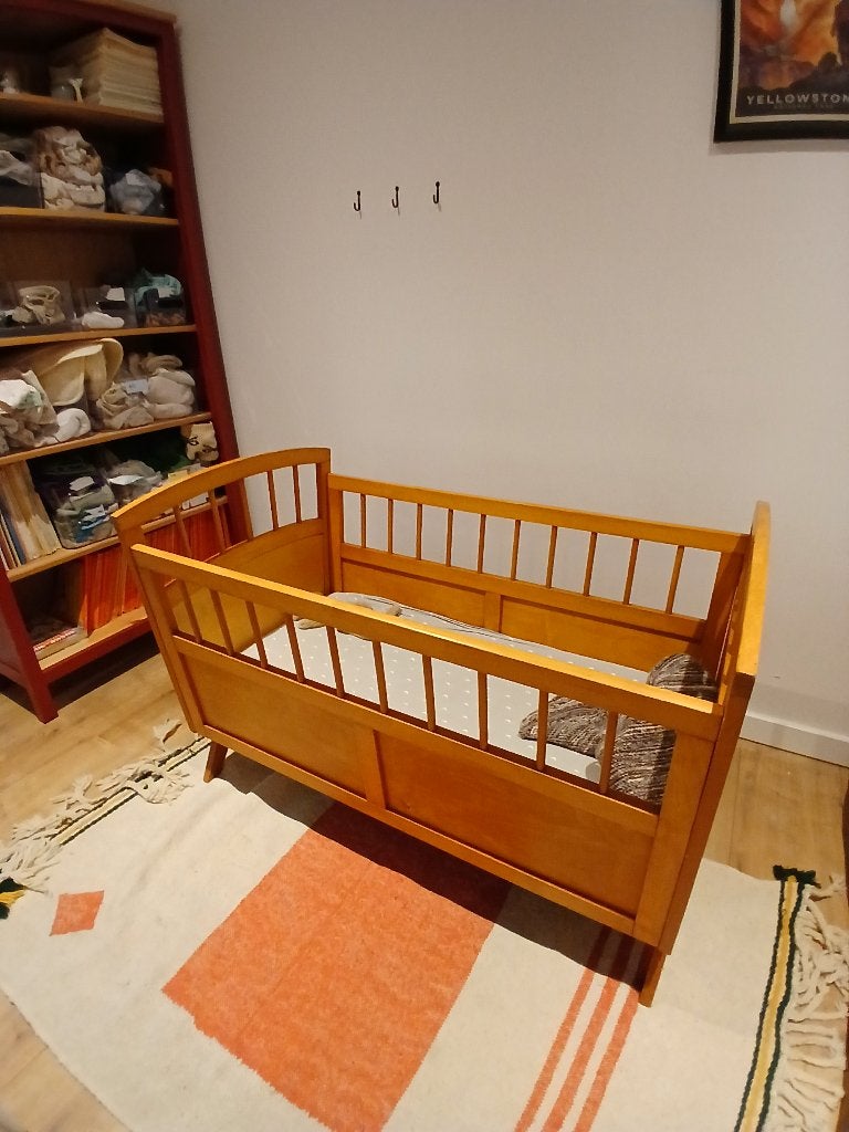 Babybedje (vintage), Kinderen en Baby's, Babywiegjes en Ledikanten, Ophalen, Gebruikt, Ledikant