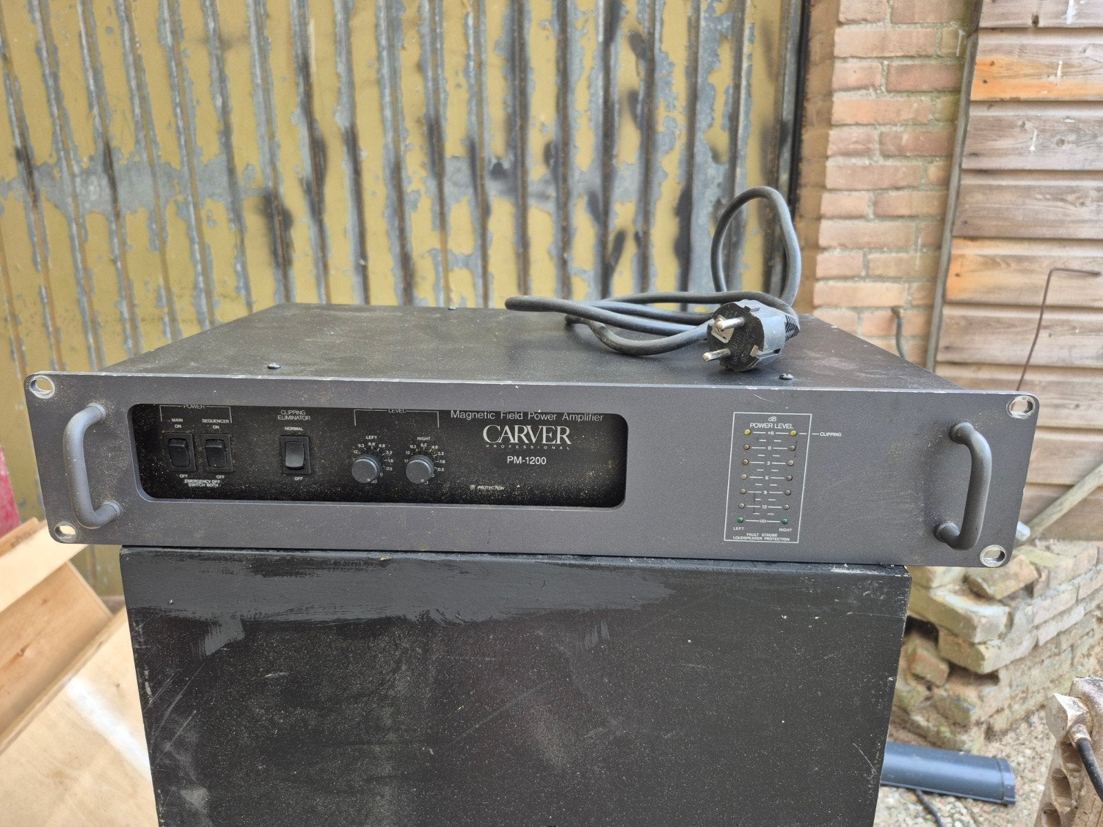 Carver PM-1200 Magnetic Field Power Amplifier, Ophalen of Verzenden, Gebruikt, Minder dan 500 watt, P.A.