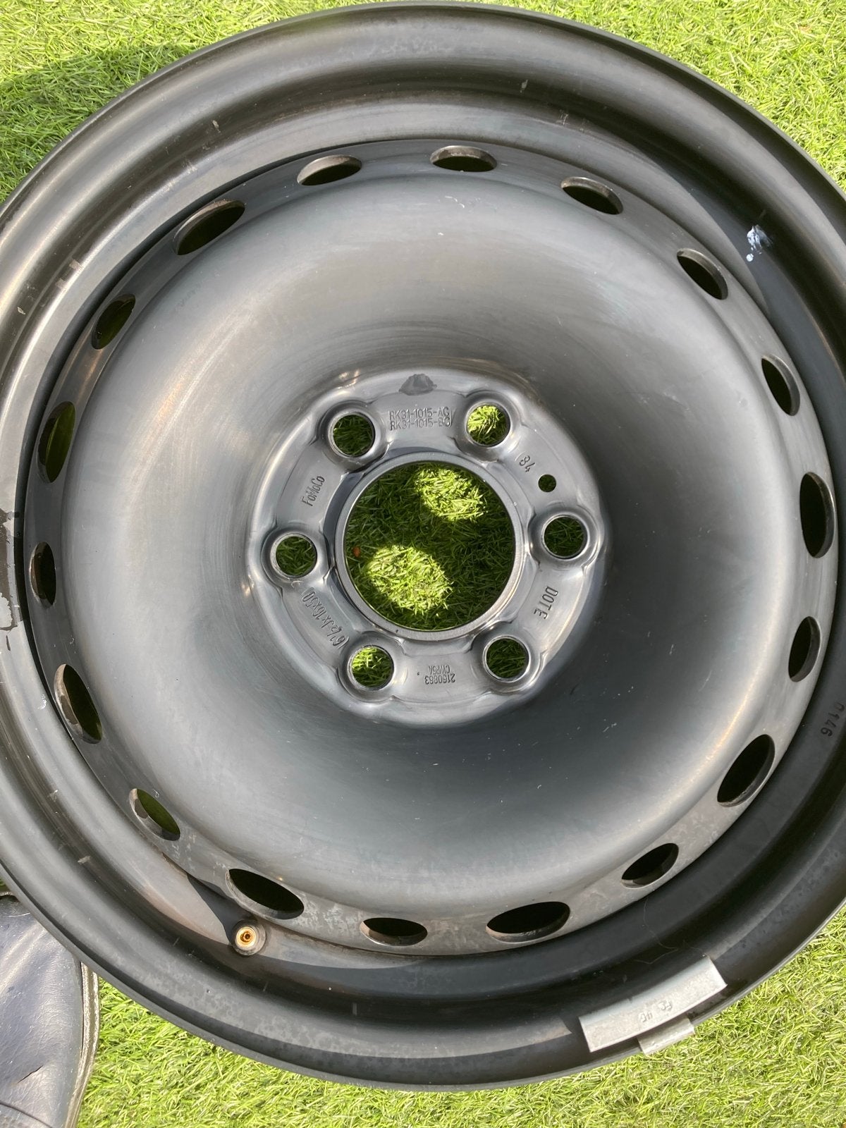 Ford Transit/Custom 16 inch stalen velgen met wieldoppen, Ophalen, 16 inch, Banden en Velgen, 235 mm