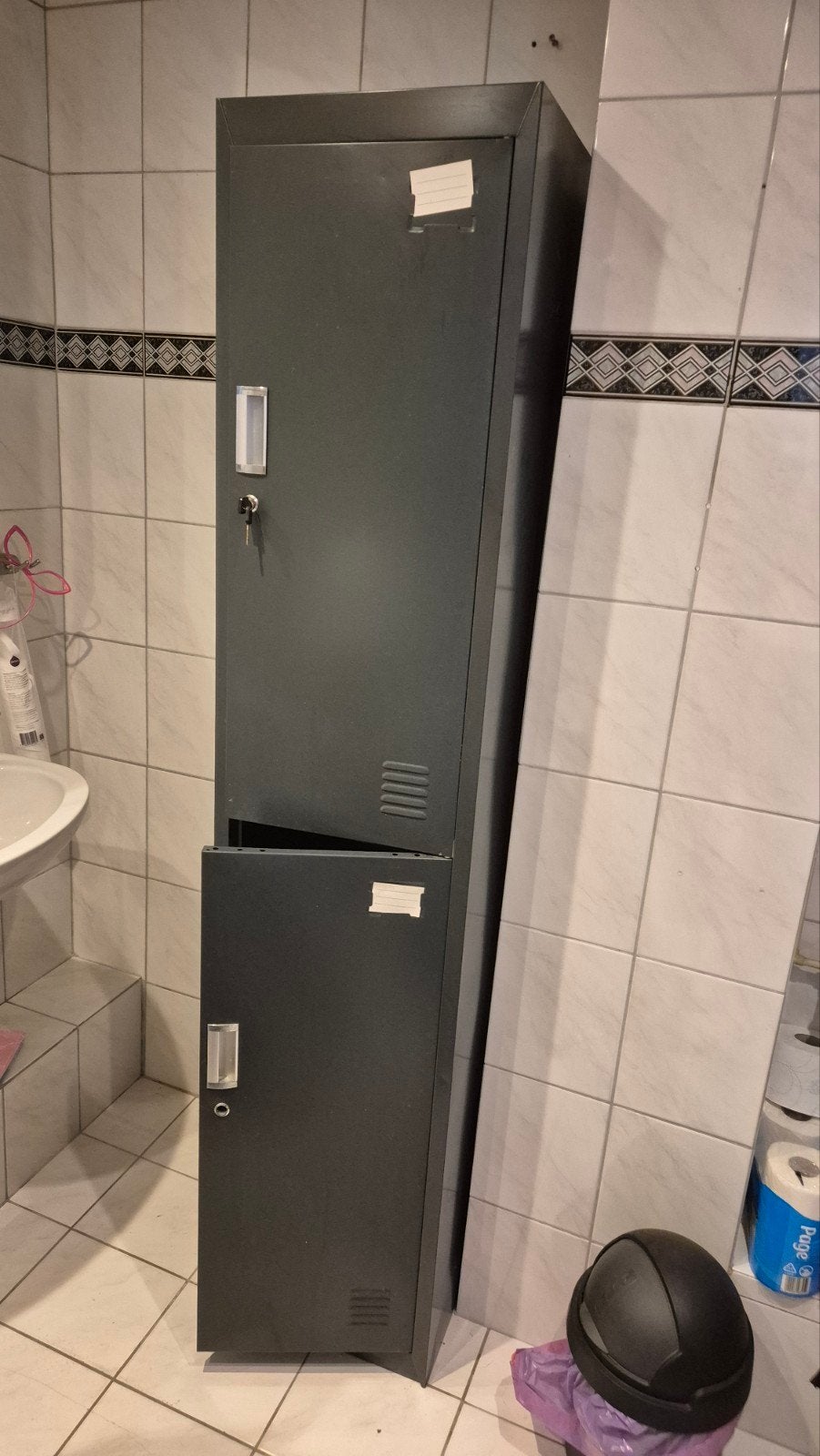 Metalen locker/kast - gratis af te halen, Huis en Inrichting, Kasten | Lockerkasten, Gebruikt, Ophalen of Verzenden