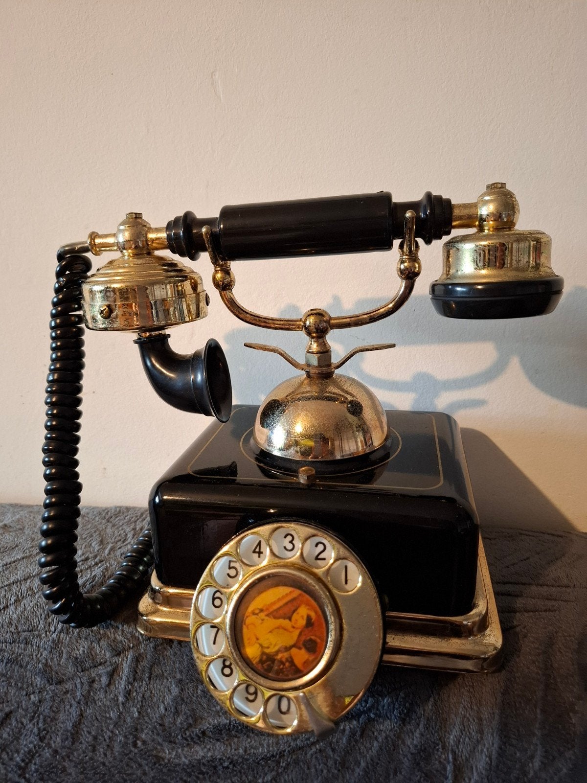 Vintage Telefoon - Decoratief Antiek Model met Draaischijf, Antiek en Kunst, Antiek | Overige Antiek, Ophalen of Verzenden