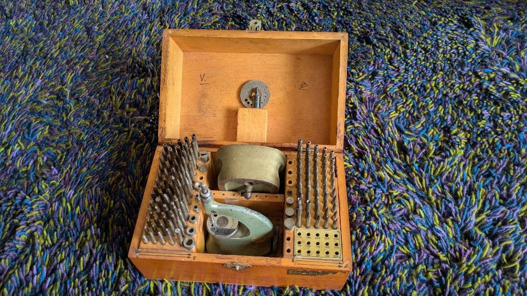 Boley Triebniet ponsendoos, horlogemaker gereedschap, Antiek en Kunst, Ophalen of Verzenden