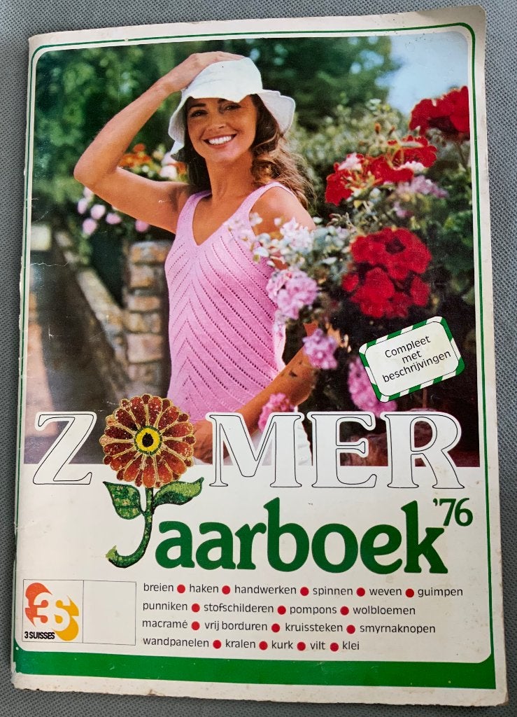 Vintage 3 Suisses Zomer Jaarboek 1976, Hobby en Vrije tijd, Breien en Haken, Ophalen of Verzenden, Zo goed als nieuw, Breien, Patroon of Boek