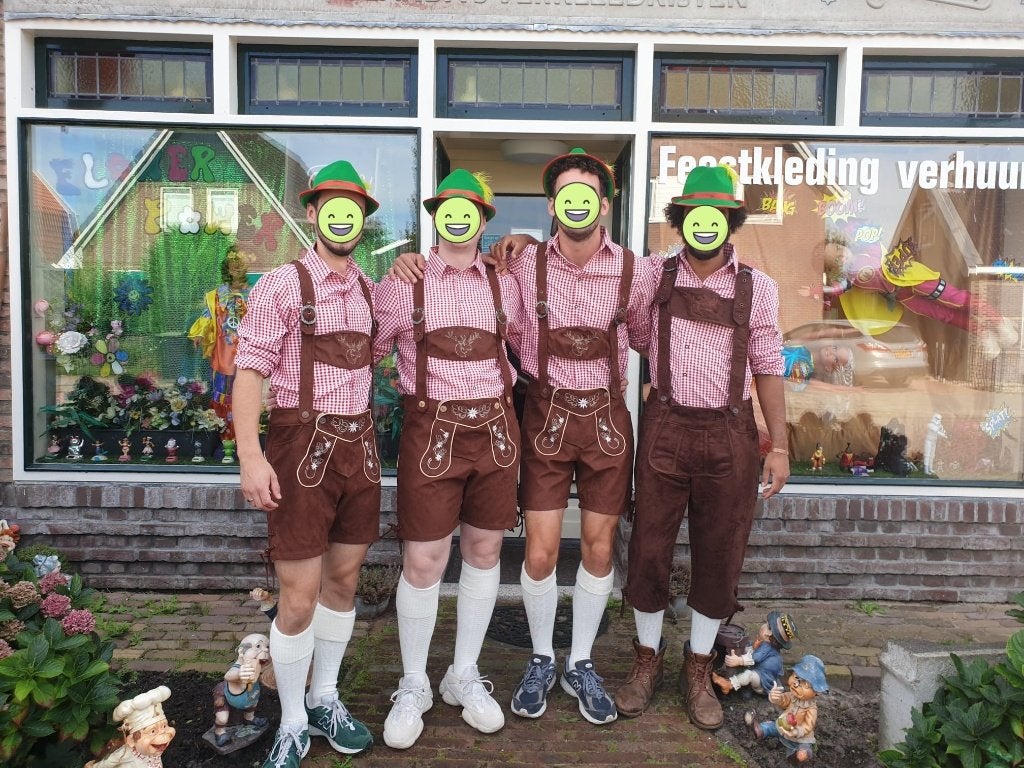 Tiroler kleding, lederhosen, oktoberfest te huur, max €22 pp, Ophalen, Zo goed als nieuw, Overige maten, Kleding