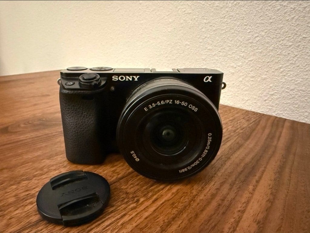 Sony a6000 body + 16-50 lens | Excellent Condition, Ophalen of Verzenden, Zo goed als nieuw, Compactcamera, 24 megapixels