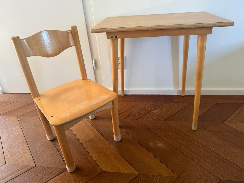 Schilte kindertafeltje met bijpassende stoeltje, Kinderen en Baby's, Ophalen, Gebruikt, Tafel(s) en Stoel(en)
