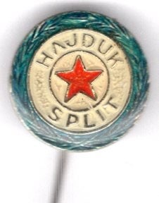 Hajduk split epoxy op koper voetbal speldje ( Z_163), Ophalen of Verzenden, Zo goed als nieuw, Sport, Speldje of Pin