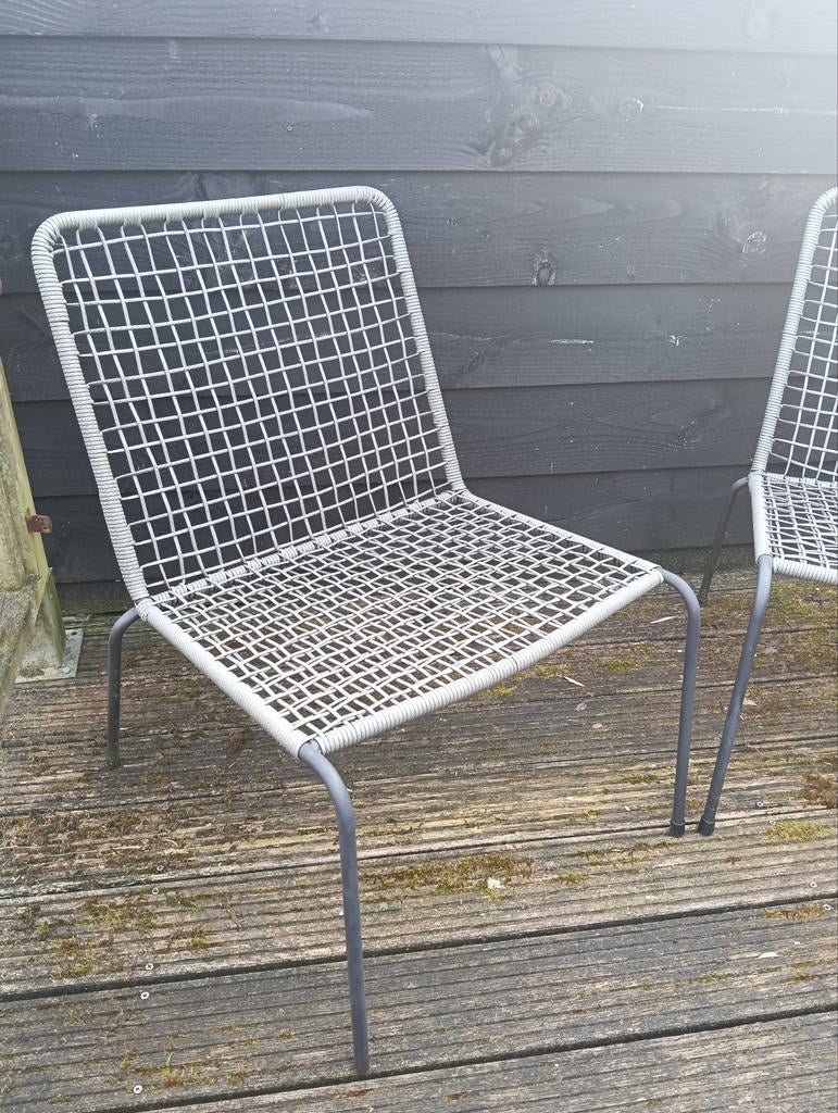2 draad tuinstoelen grijs, Tuin en Terras, Tuinstoelen, Ophalen, Zo goed als nieuw, Kunststof