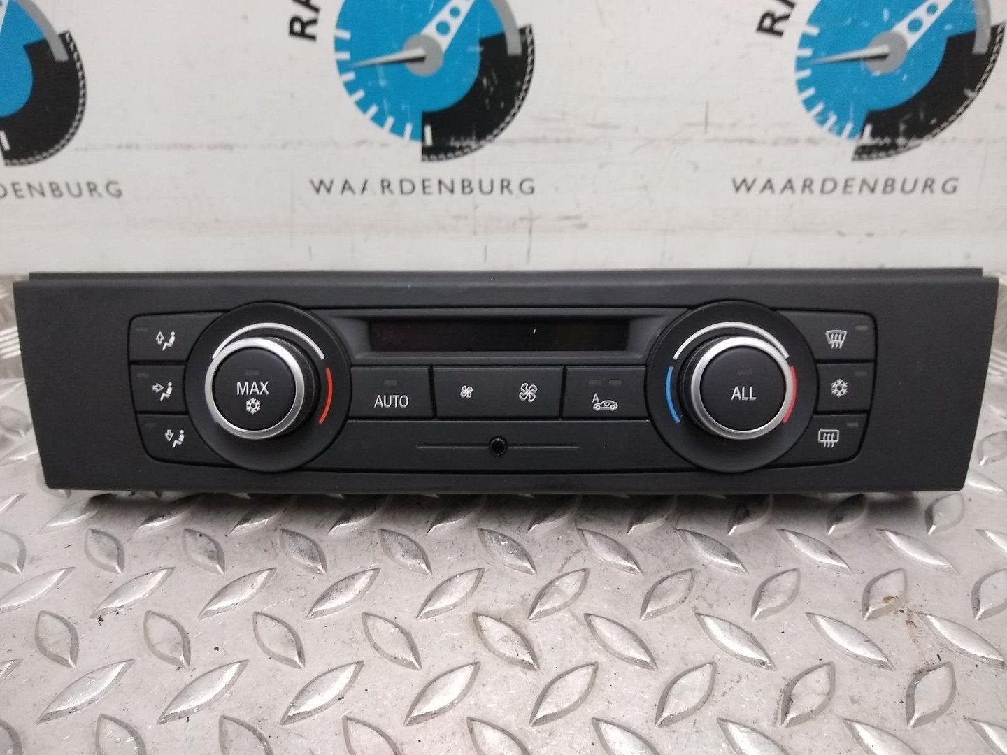 BMW 3 SERIES KACHEL BEDIENINGSPANEEL 2011, Ophalen of Verzenden, Gebruikt, ARN erkend