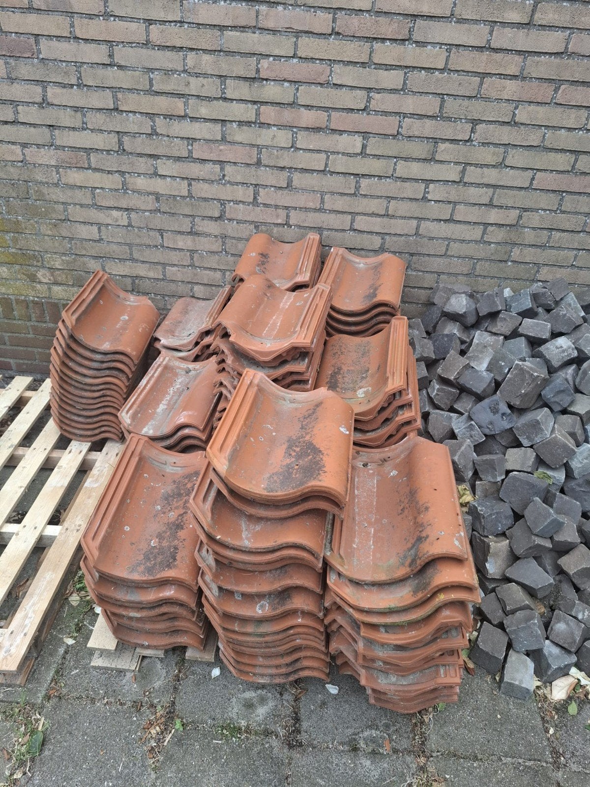 Gebruikte dakpannen, ca. 10-15 m², Doe-het-zelf en Verbouw, Dakpannen en Dakbedekking, Ophalen, Gebruikt, Steen of Klei, 15 m² of meer