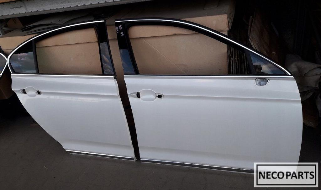 VW PASSAT B8 SEDAN FACELIFT DEUR DEUREN PORTIER KLEUR L0K1 !, Auto-onderdelen, Ophalen of Verzenden, Gebruikt, Volkswagen, Spatbord