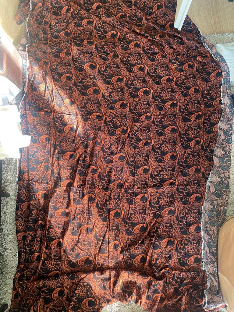 Grote tas met veel lappen stof + 2 spoeltjes, Overige materialen, Overige kleuren, 120 cm of meer, 200 cm of meer