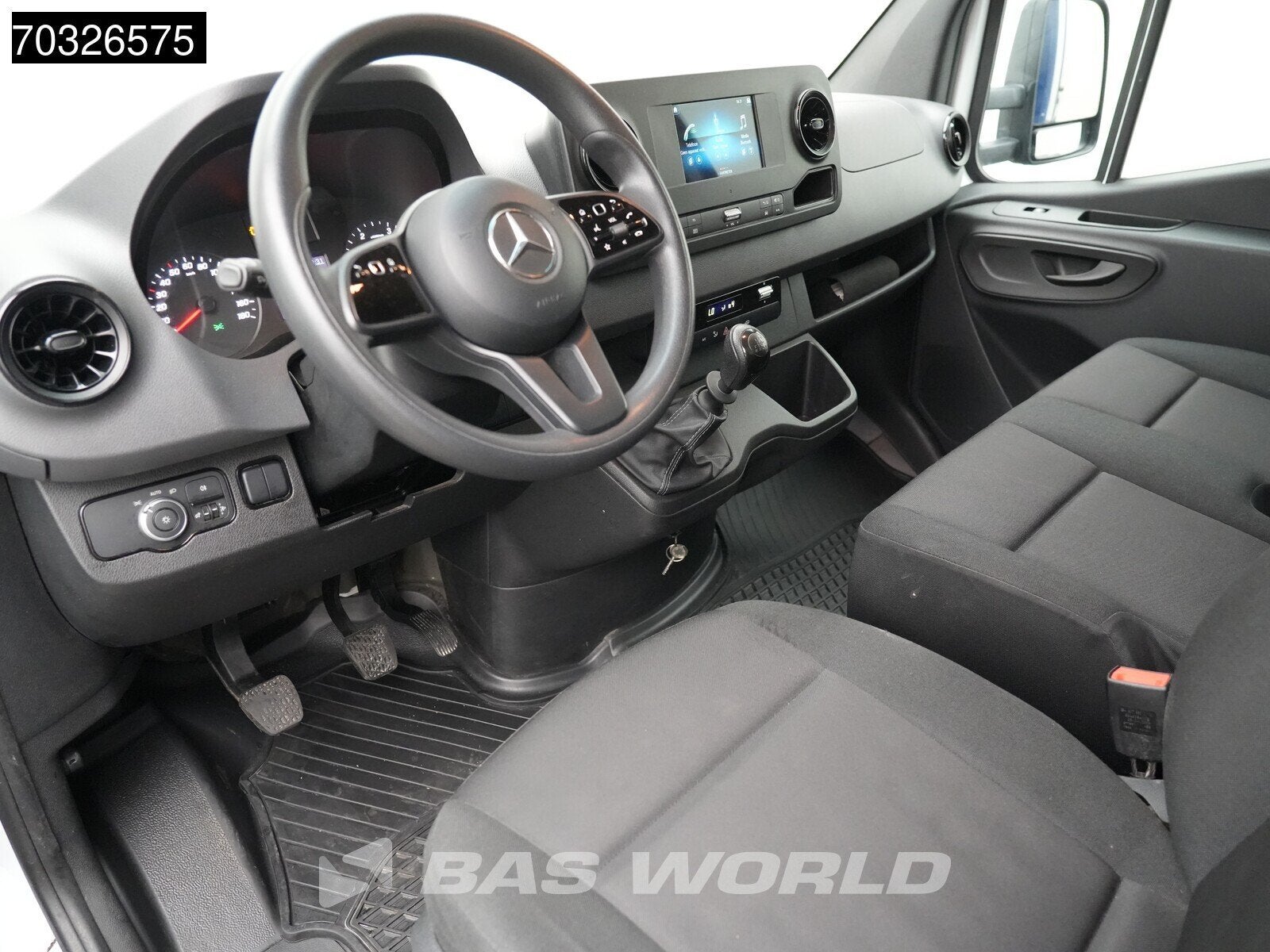 Mercedes Sprinter 517 CDI Laadklep Dubbellucht Bakwagen 170P, Auto's, Bestelauto's, Stof, Gebruikt, Euro 6, 4 cilinders