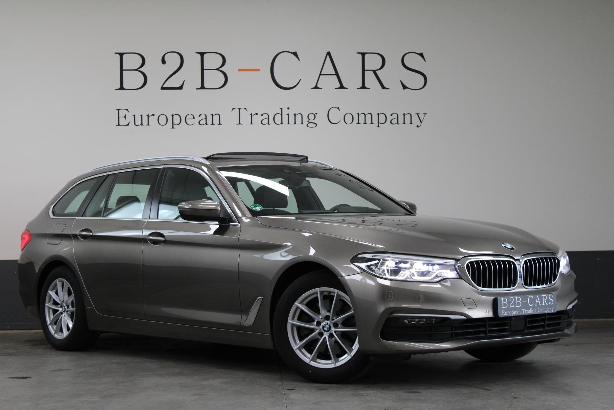 BMW 5-serie Touring 520d High Executive | Panorama | Head-up, Auto's, Achterwielaandrijving, 2000 kg, Diesel, 5-Serie