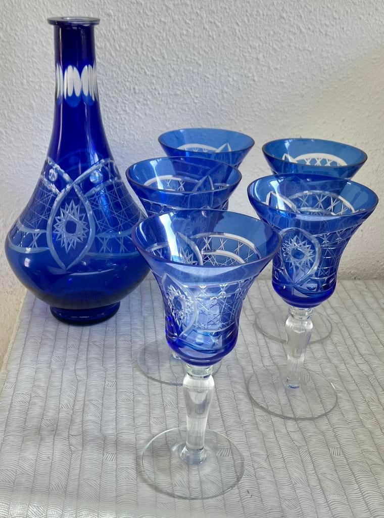 5 geslepen glazen blauw en karaf, Antiek en Kunst, Antiek | Glas en Kristal, Ophalen of Verzenden