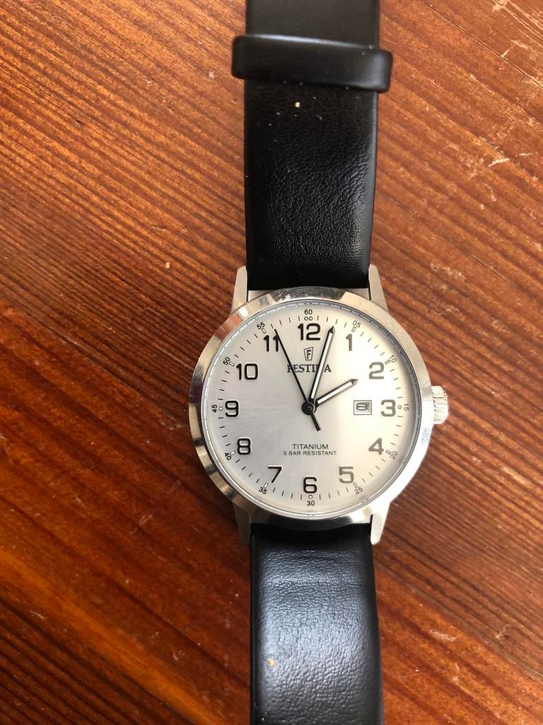 Dames horloge Festina titanium, Sieraden, Tassen en Uiterlijk, Horloges | Dames, Overige merken, Overige materialen, Polshorloge