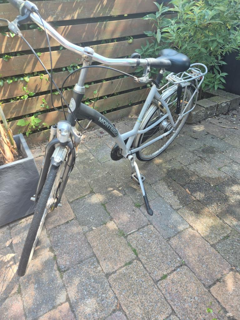 Montego damesfiets - Comfortabel en betrouwbaar, Fietsen en Brommers, Fietsen | Dames | Damesfietsen, Gebruikt, Velgrem, Versnellingen