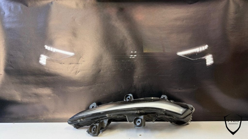 LED dagrijverlichting rechts koplamp Peugeot 208 9824241180, Taurusavenue 1
2132 LS  Hoofddorp, NL, Gebruikt, Contact.group@renault.com