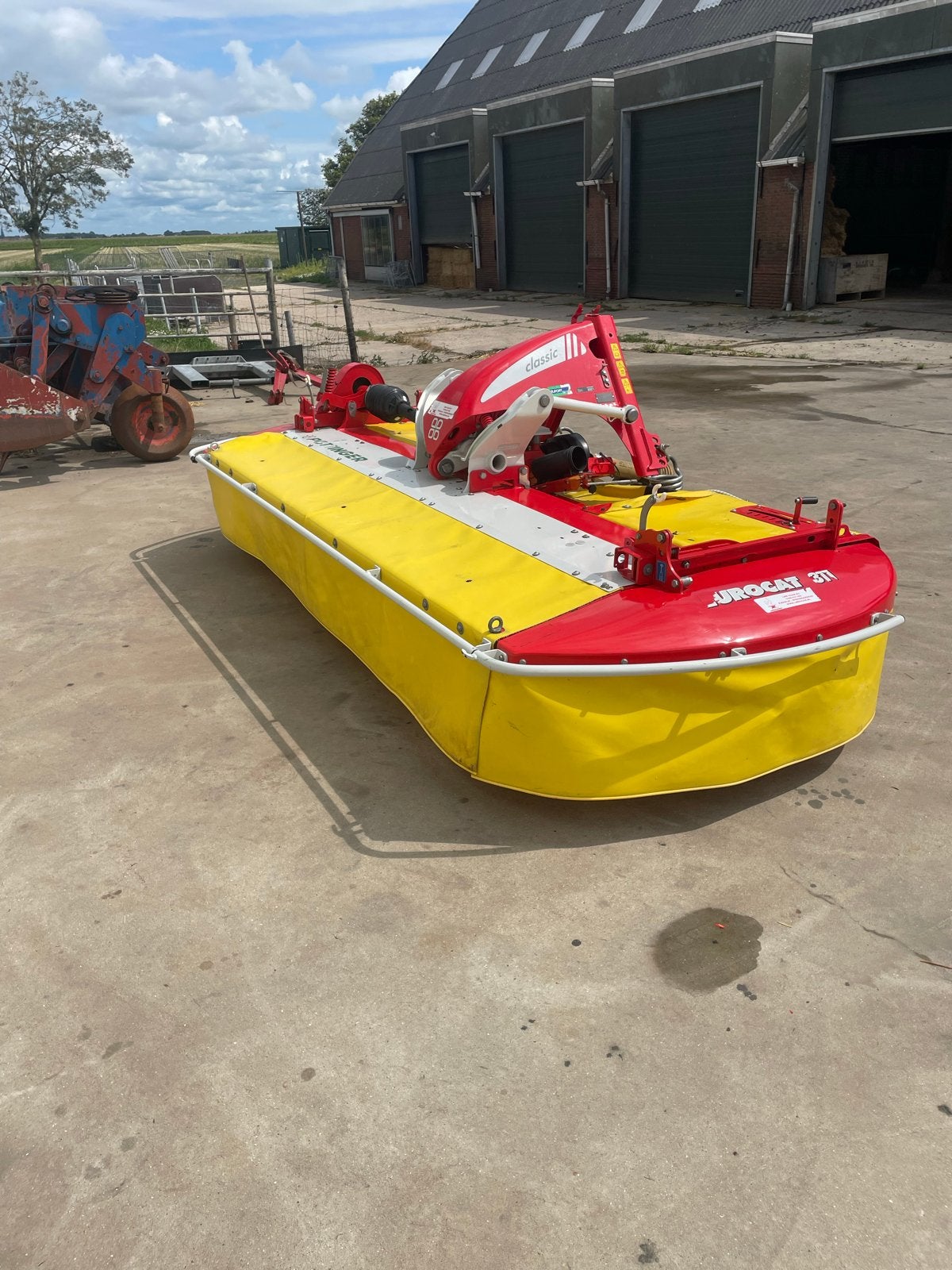 Pöttinger Eurocat 311 Trommelmaaier, Ophalen, Akkerbouw, Weidebouw