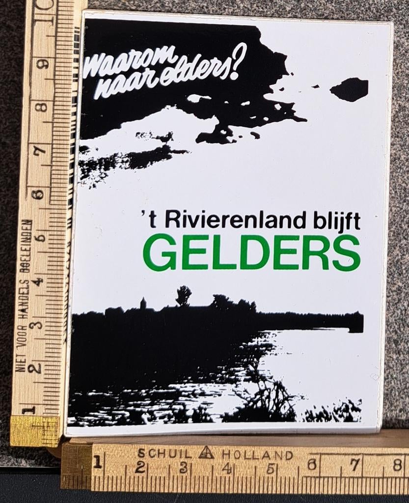 Sticker waarom naar elders? Het rivierenland blijft Gelders, Verzamelen, Stickers, Zo goed als nieuw, Ophalen of Verzenden