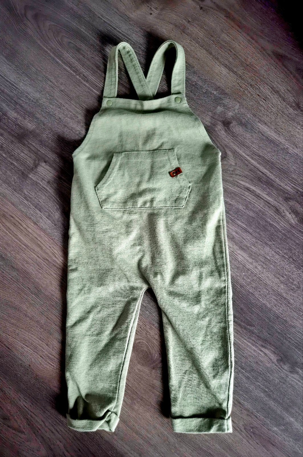 Leuke groene baby tuinbroek, maat 80, Ophalen of Verzenden, Zo goed als nieuw, Onbekend, Jongetje of Meisje