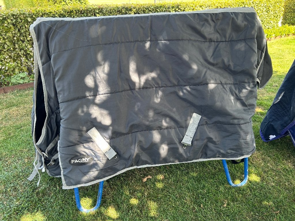 Staldeken Pagony Deluxe II staldeken grijs - maat 135/185, Gebruikt, Epplejeck, Onderdeken/liner, Grijs