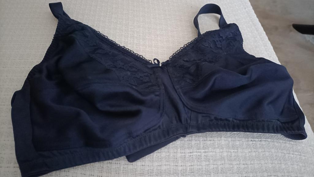 Donkerblauwe beha van.  Amoena, maat 95C, PrimaDonna, Ophalen of Verzenden, Blauw, BH
