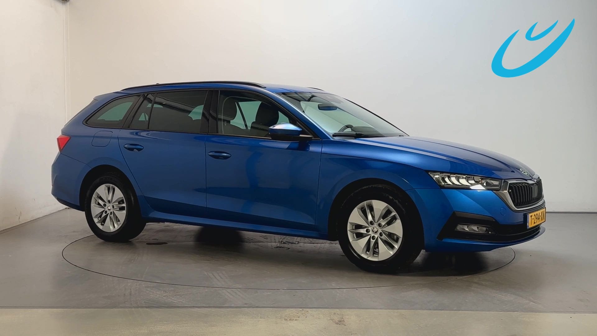 Skoda Octavia Combi 1.0 e-TSI DSG Ambition Parkeersensoren T, Auto's, Skoda, Stof, Gebruikt, Met garantie (alle), Blauw