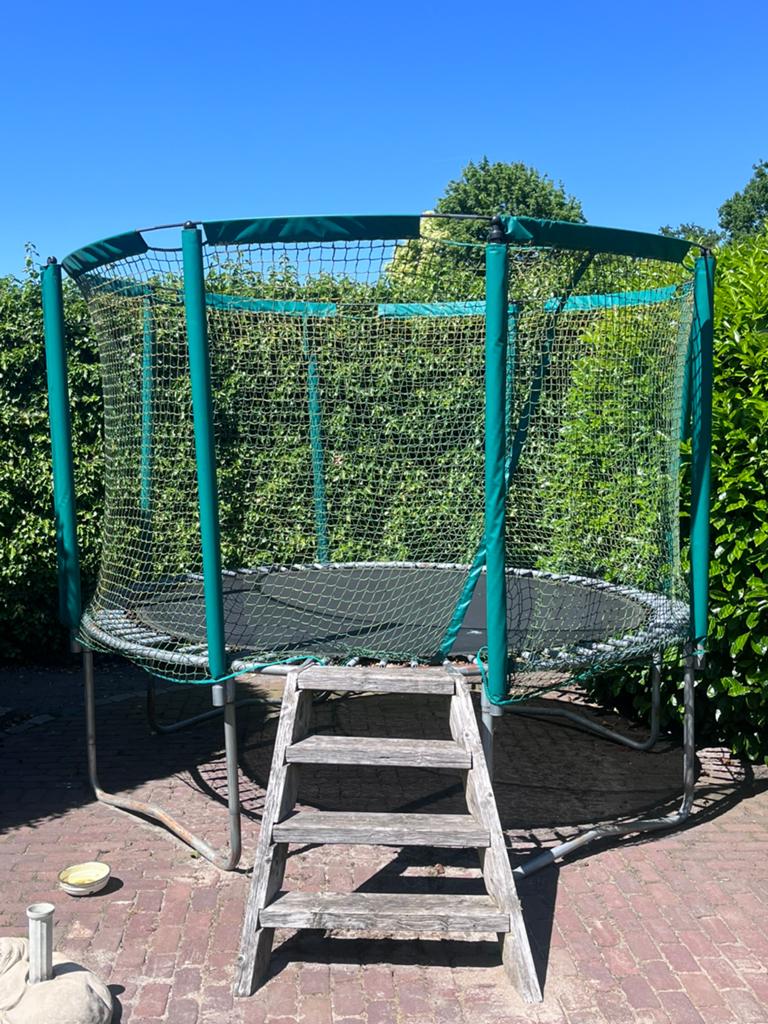 Trampoline, Ophalen, Gebruikt