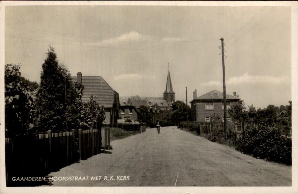 Gaanderen - Hoofdstraat - R.K. Kerk, Ophalen of Verzenden, 1920 tot 1940, Gelopen, Gelderland