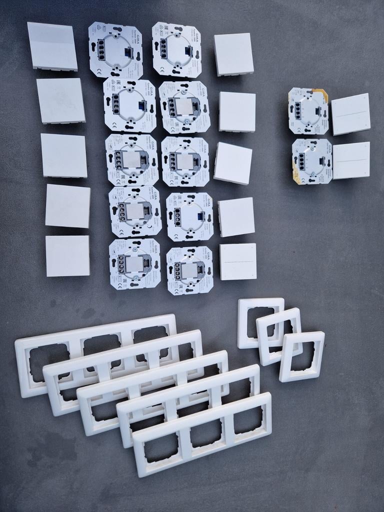 Gira dimmers led, Ophalen of Verzenden, Schakelaar