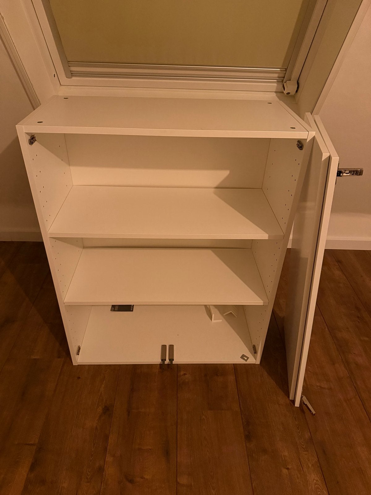 Witte Ikea wandkast met 2 planken, Ophalen, Zo goed als nieuw