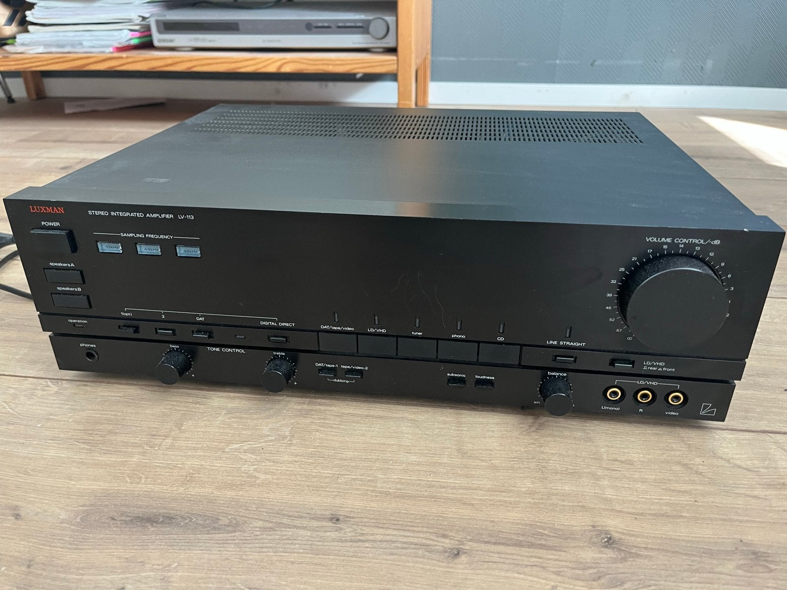 Zeer gewilde Luxman LV-113 Stereo Geïntegreerde Versterker, Overige merken, Verzenden, Zo goed als nieuw, 60 tot 120 watt