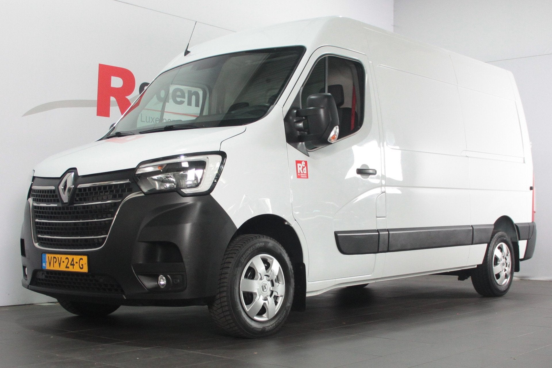 Renault Master T33 2.3 dCi 150 L2H2 Energy Comfort - Navi /, Auto's, Gebruikt, Euro 6, 4 cilinders, 150 pk