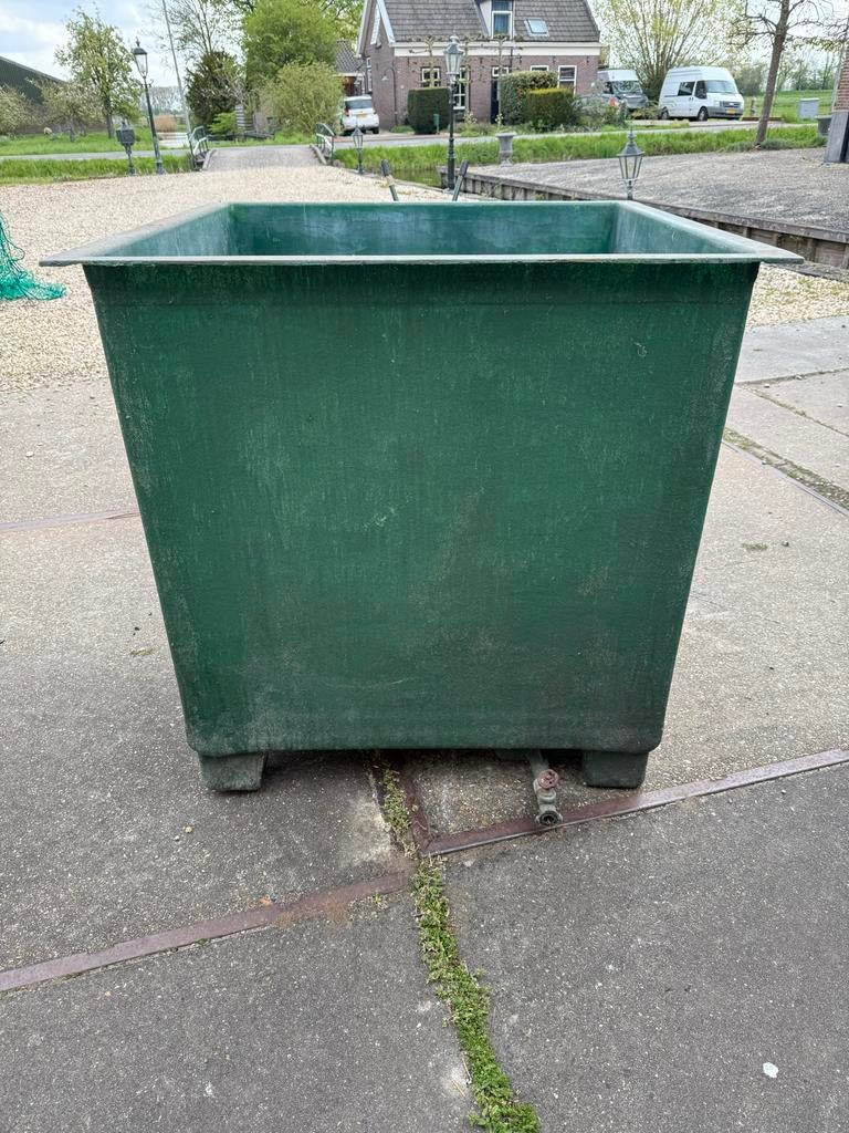 Grote groene waterbak 1m3 - mengbak kunstmest, Tuin en Terras, Bloembakken en Plantenbakken, Gebruikt, Kunststof, Tuin, 60 cm of meer
