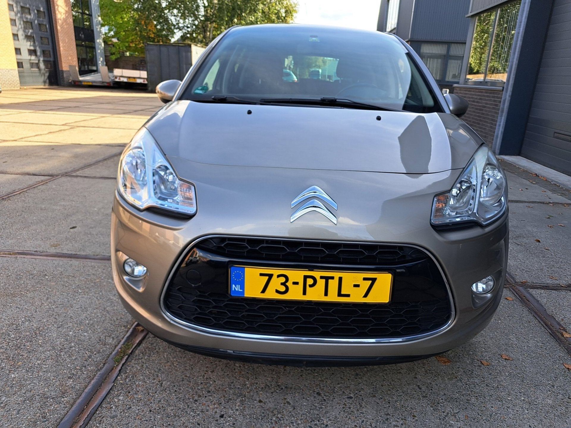 Citroen C3 1.4 VTi EXCLUSIVE NIEUWE DIST,KETTING NIEUW APK N, Auto's, Voorwielaandrijving, Euro 5, Zwart, Alcantara