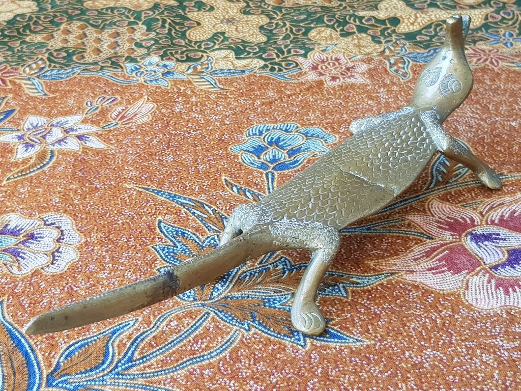 Antiek brons beeldje uit Afrika van een krokodil 25 cm., Antiek en Kunst, Handgemaakt, Afrika, Ophalen of Verzenden, Brons
