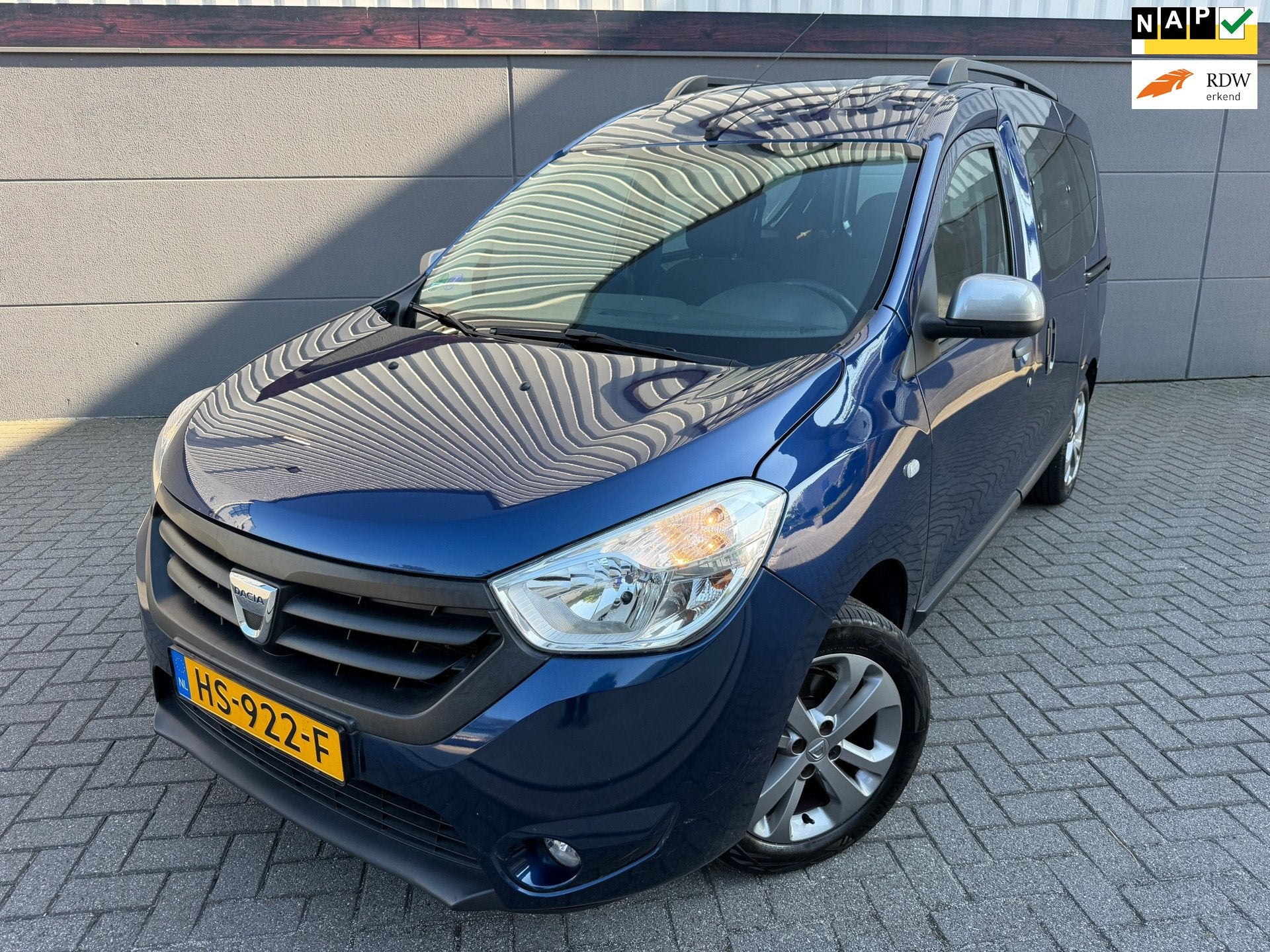 Dacia Dokker 1.2 TCe 10th Anniversary*Trekhaak*Cruise*Airco*, Voorwielaandrijving, Gebruikt, Euro 6, 4 cilinders