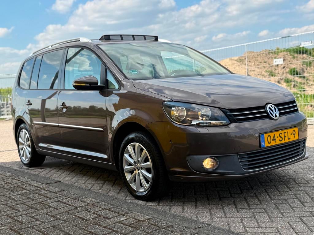 Volkswagen Touran 1.2 TSI Highline BlueMotion 7persoons Pano, Voorwielaandrijving, Euro 5, Gebruikt, Beige