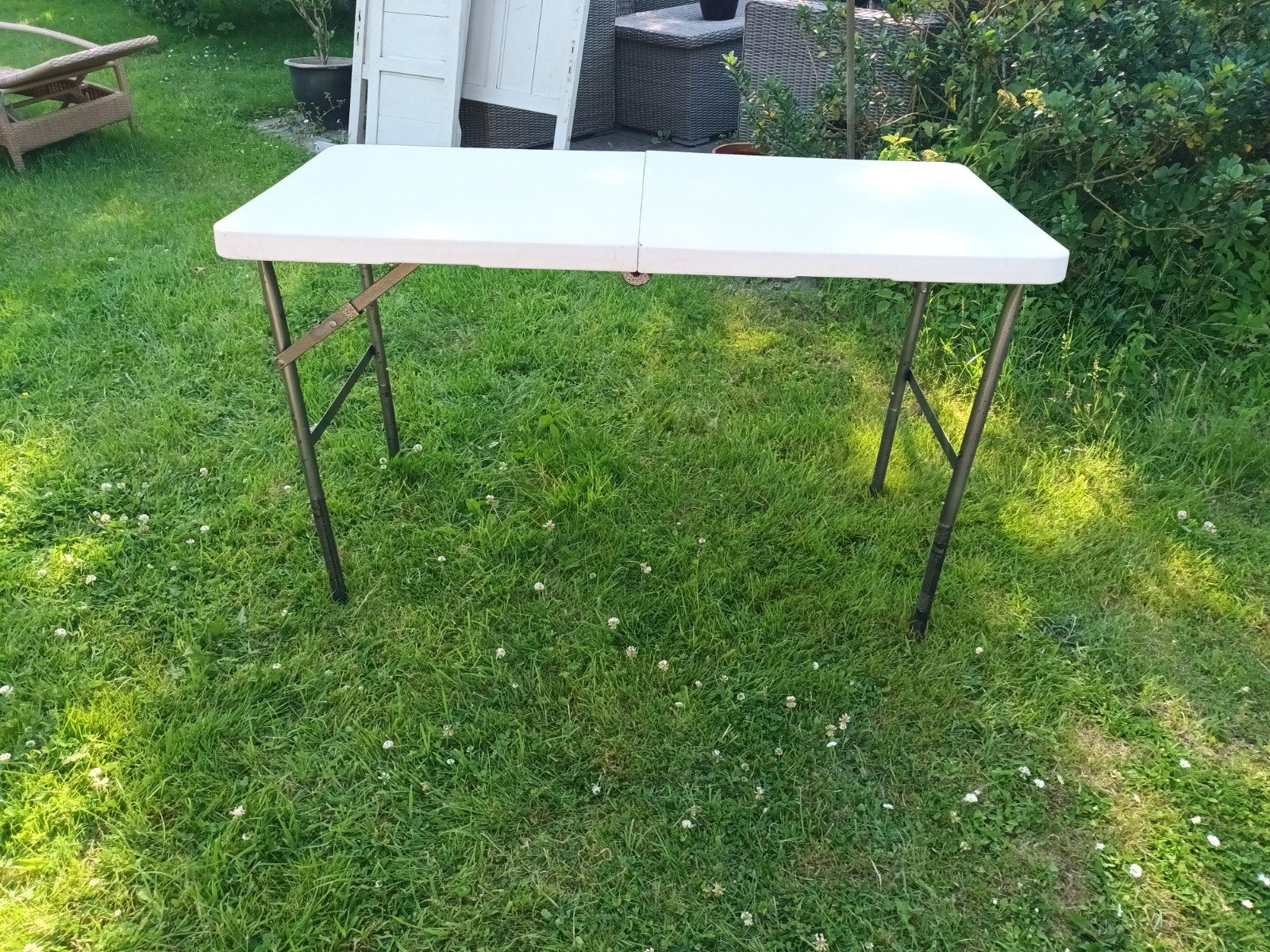Twee inklapbare campingtafels koffermodel, Tuin en Terras, Picknicktafels, Ophalen, Rechthoekig, Overige materialen
