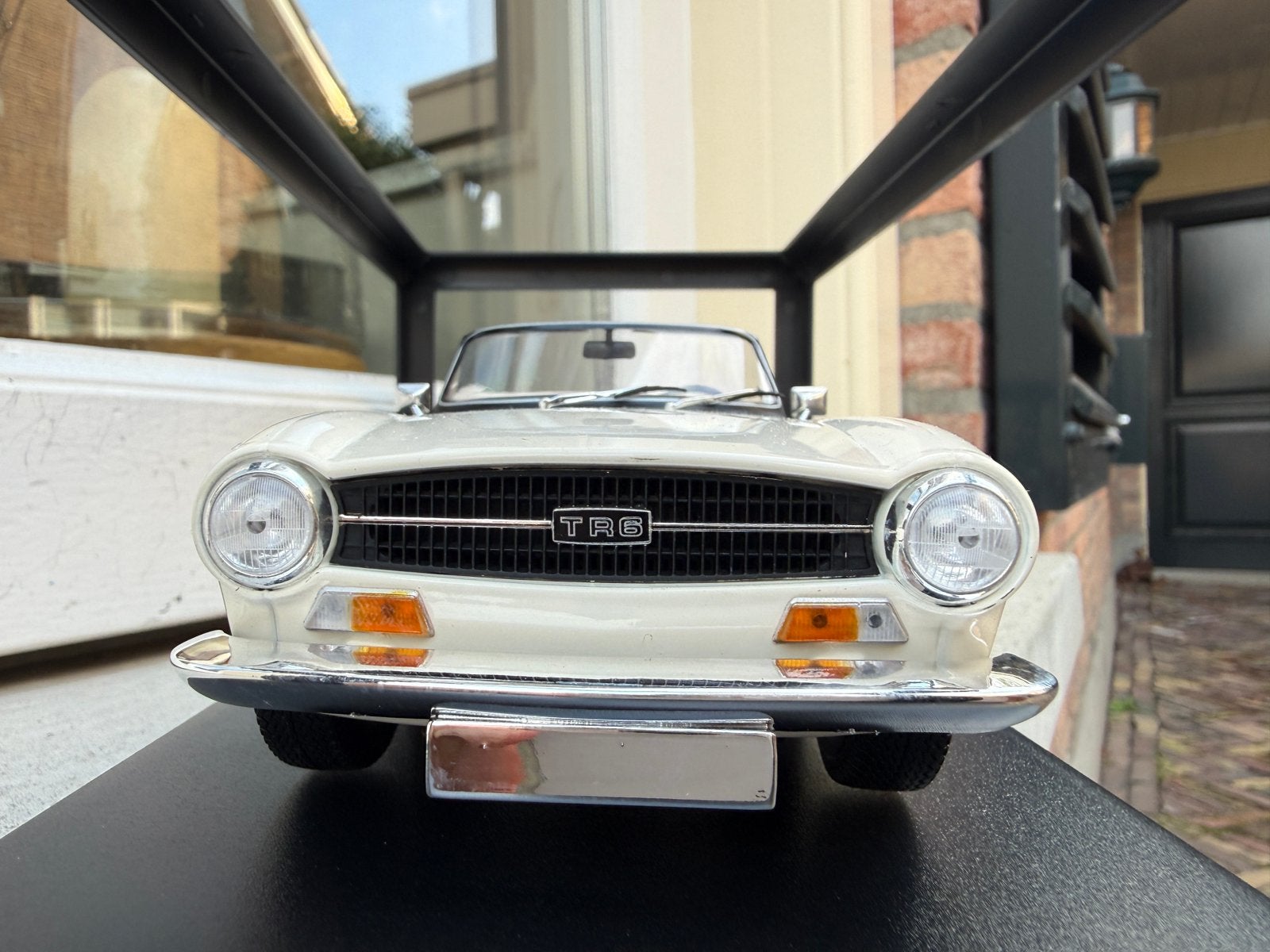 1:18 Triumph TR6 wit LHD 1968 Minichamps 155 132035, Minichamps, Auto, Nieuw, Ophalen of Verzenden