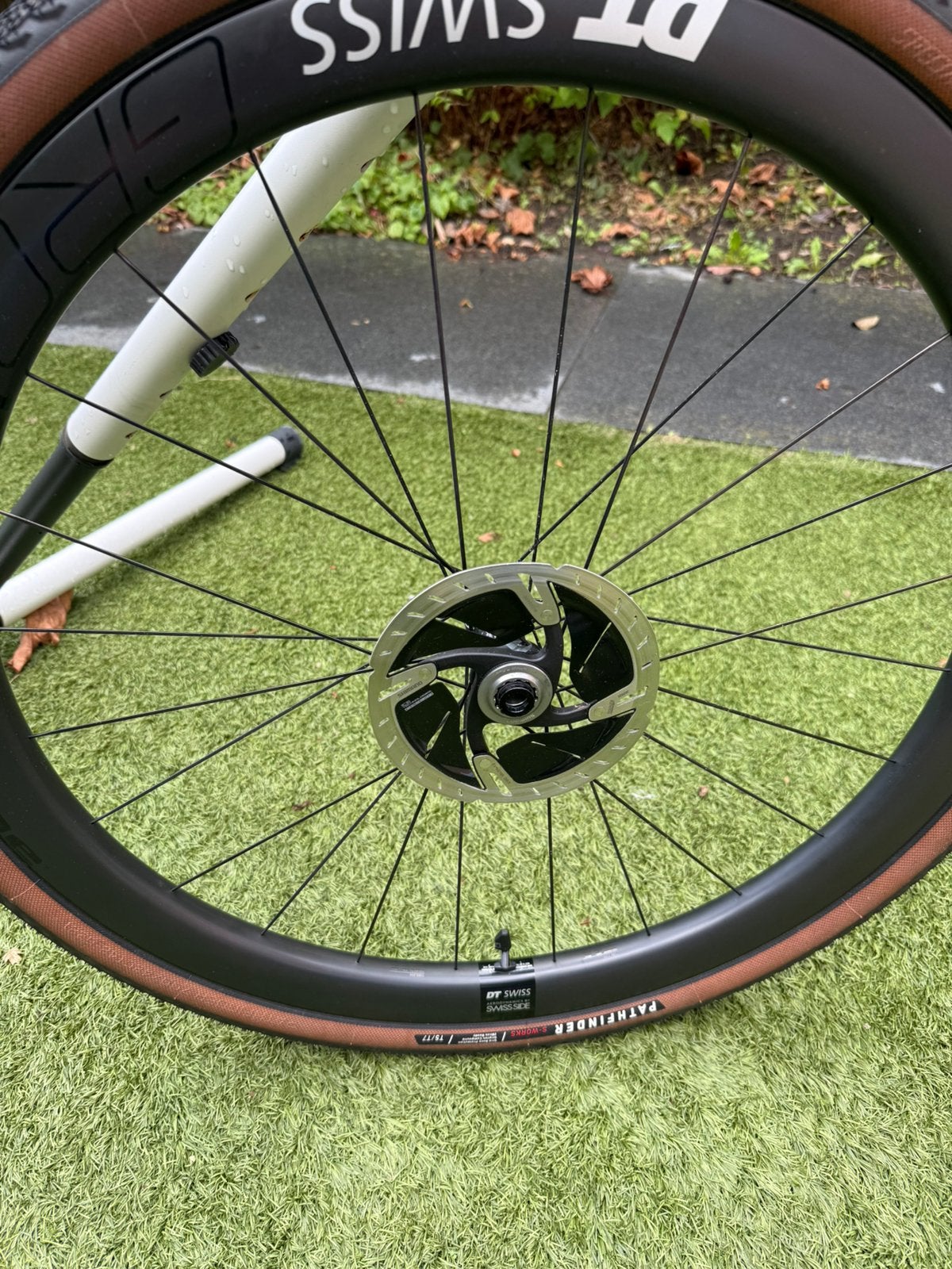 DT Swiss GRC 1400 Spline gravelwielen, Ophalen, Zo goed als nieuw