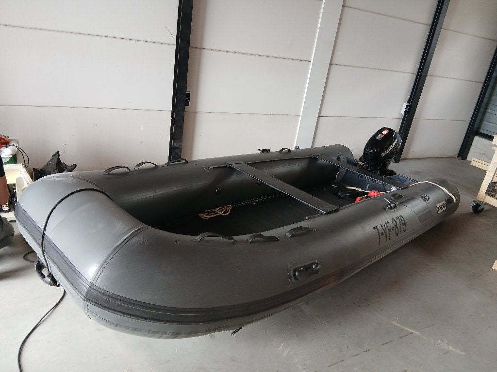 rubberboot te huur 470cm lang 8 persoons 20pk, Sloep of Motorboot