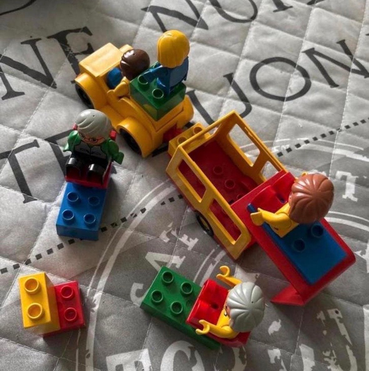 Leuke Duplo Camper Set met Figuurtjes - Gebruikt, Kinderen en Baby's, Speelgoed | Duplo en Lego, Inclusief minifiguren, Ophalen of Verzenden
