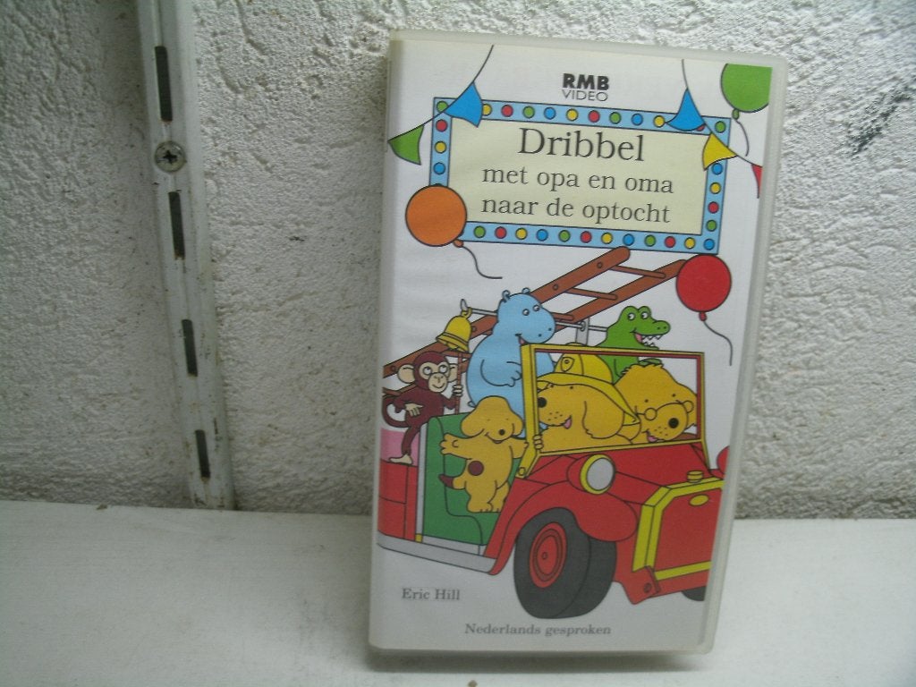 vhs 110a dribbel met opa en oma naar op optocht, Alle leeftijden, Ophalen of Verzenden, Gebruikt