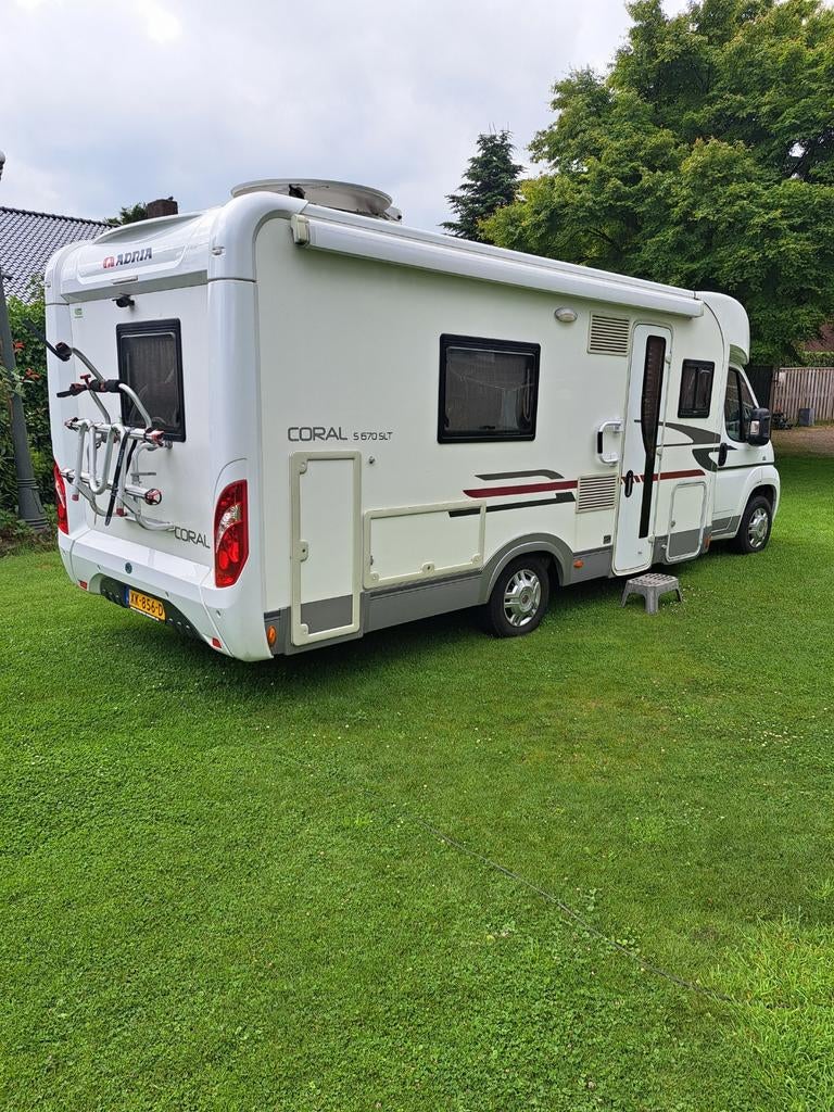 ADRIA CORAL S 670 SLT met enkele bedden, Particulier, Half-integraal, Adria