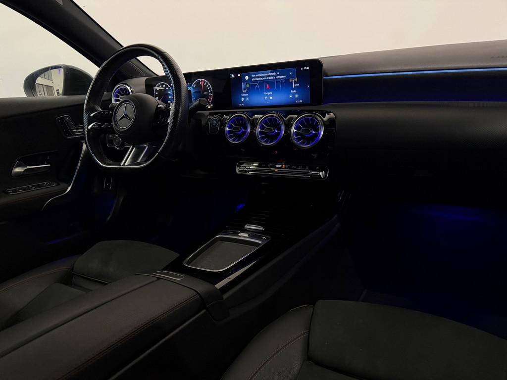 Mercedes-Benz A-klasse 250 e AMG Blackpack Pano Memory 360 S, Gebruikt, Zwart, 4 cilinders, Met garantie (alle)